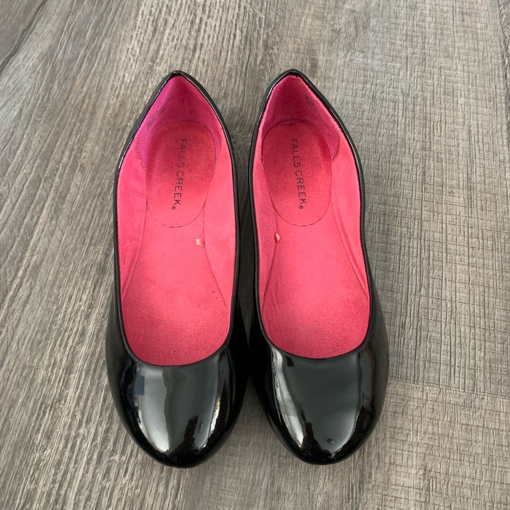 Simple black flats - Picture 3 of 3